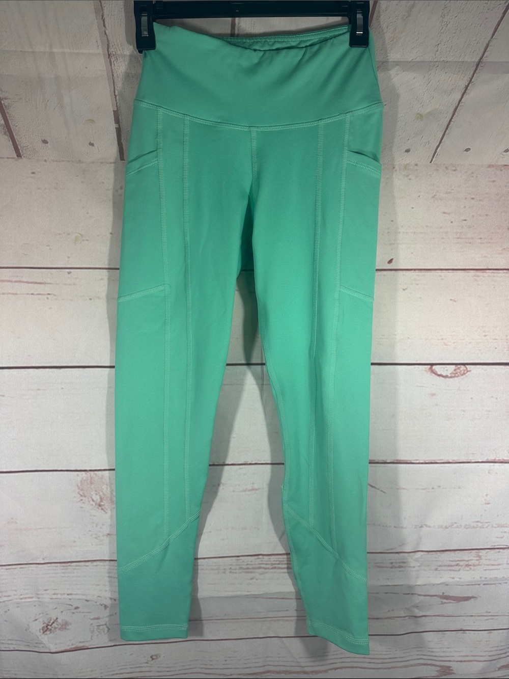 BCBGMaxAzria Mint Green Active Leggings